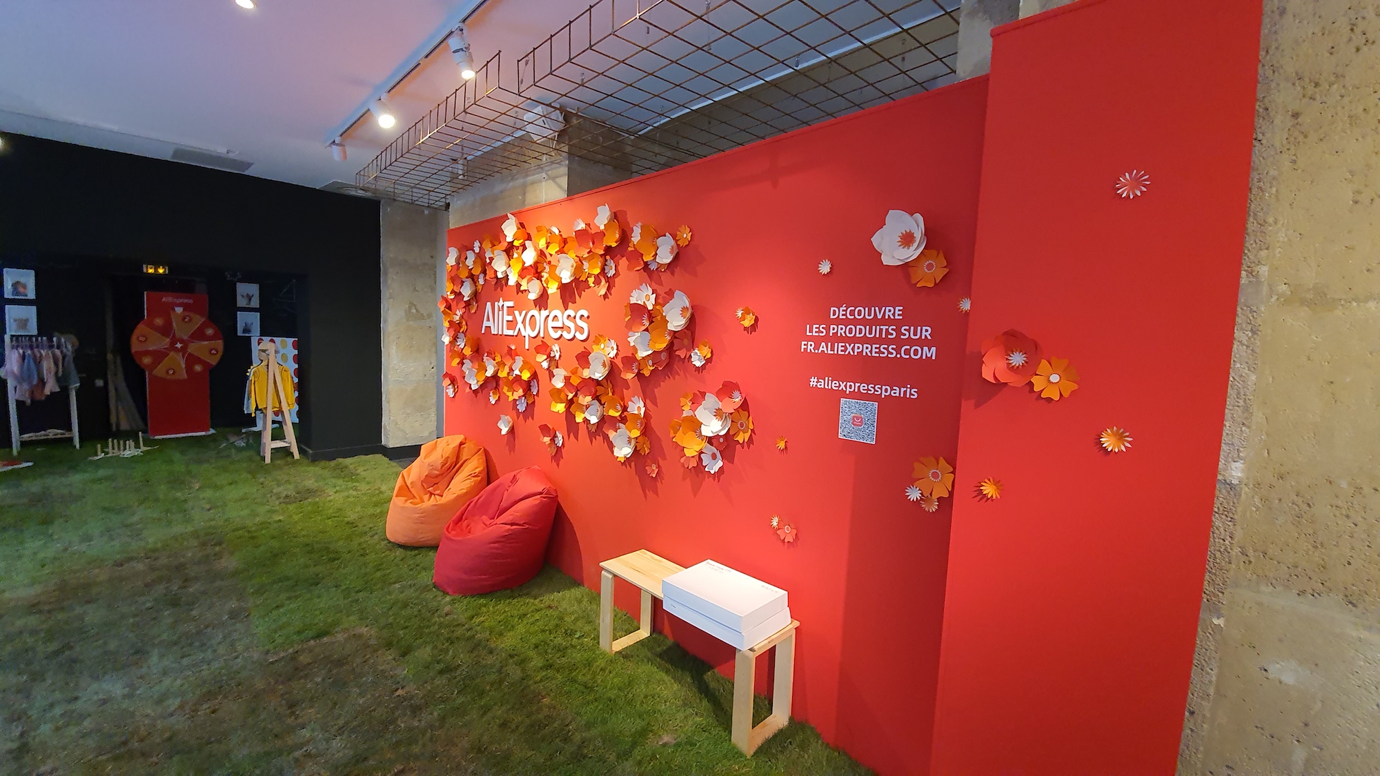 A look at the technology behind the AliExpress Pop-up Store - Altavia  Shoppermind